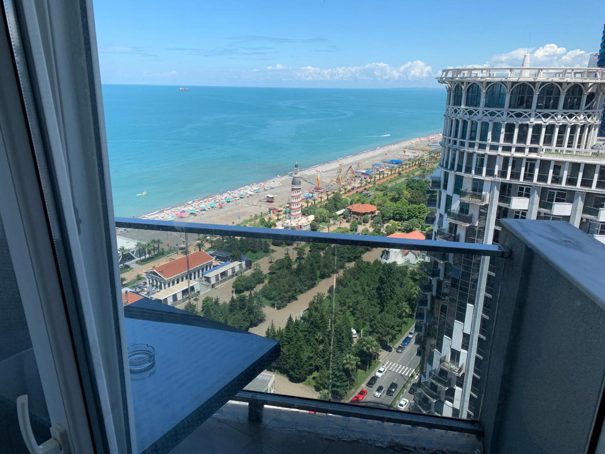 Orbi Sea Towers Batumi Resort Exterior photo