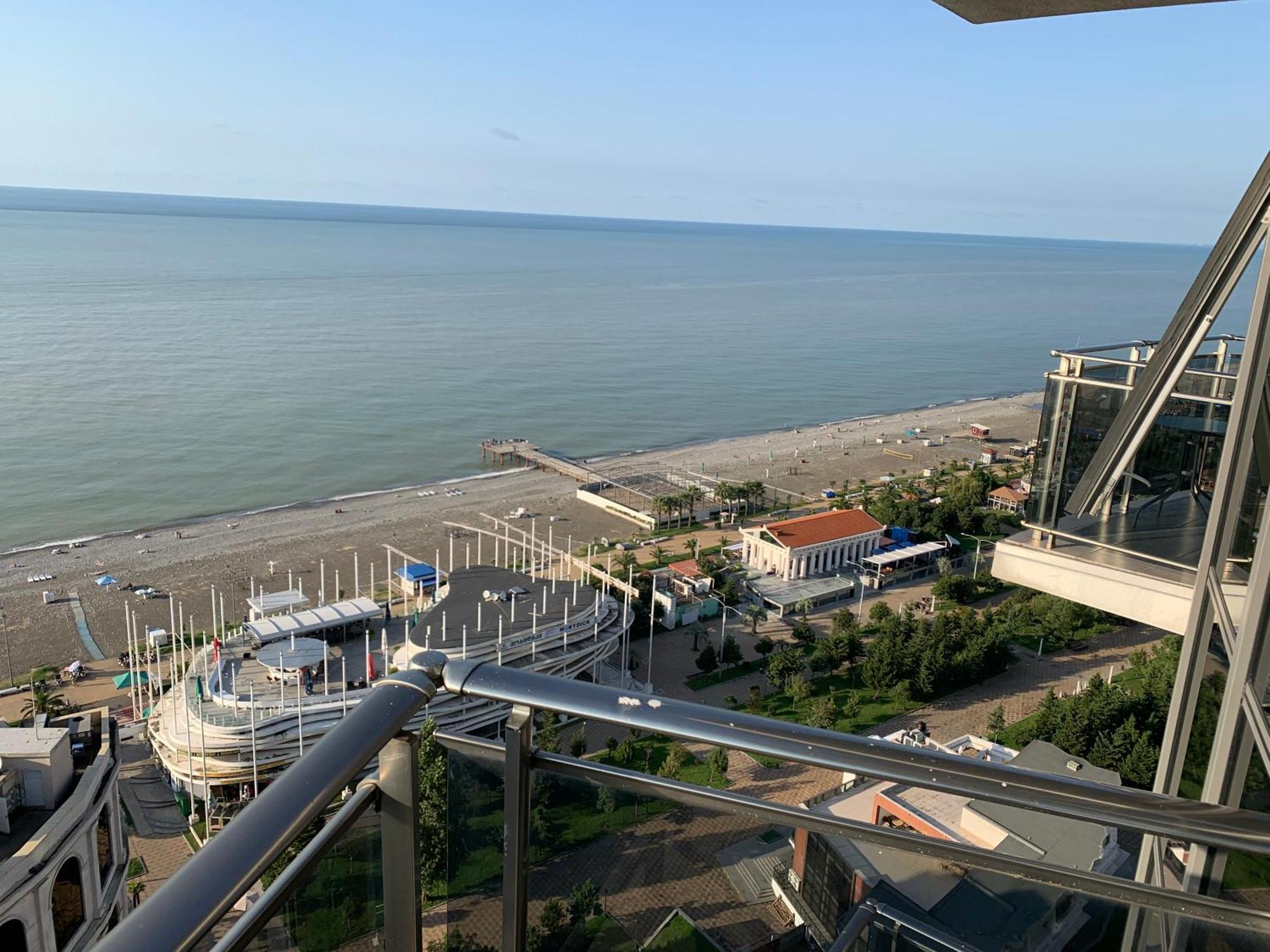 Orbi Sea Towers Batumi Resort Exterior photo